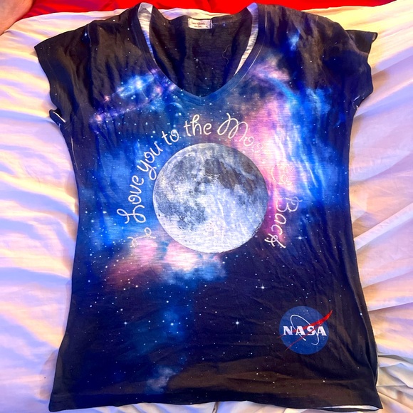 I LOVE YOU TO THE MOON AND BACK NASA TSHIRT - Picture 1 of 3